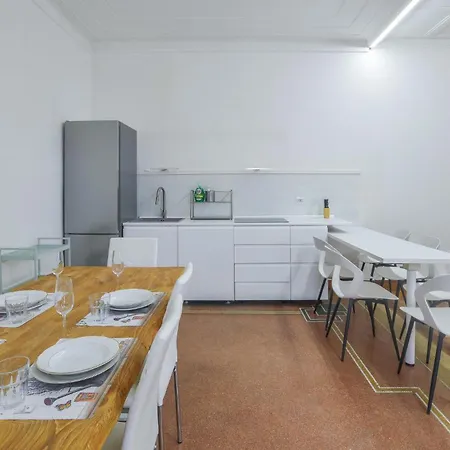 Pet Friendly In With Kitchen Apartment